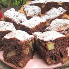 Przepis na ciasto z jabłkami Kwestia Smaku - wilgotne i pyszne!