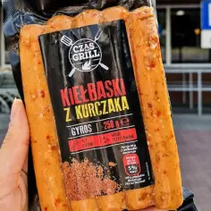 Kiełbasa z kurczaka Biedronka: co kryje się w składzie i wartościach?